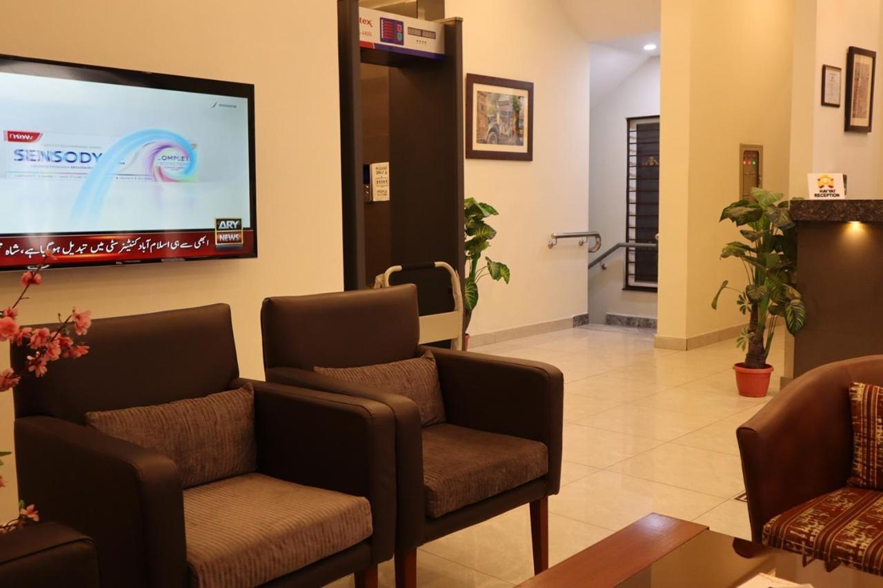 Hayyat Luxury Hotel Suites Lahore Exterior foto