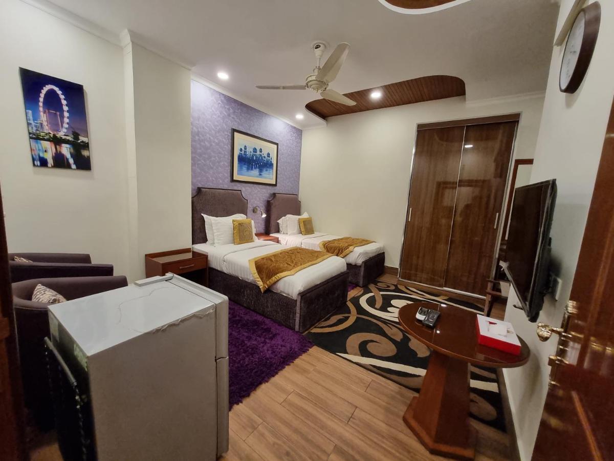 Hayyat Luxury Hotel Suites Lahore Exterior foto